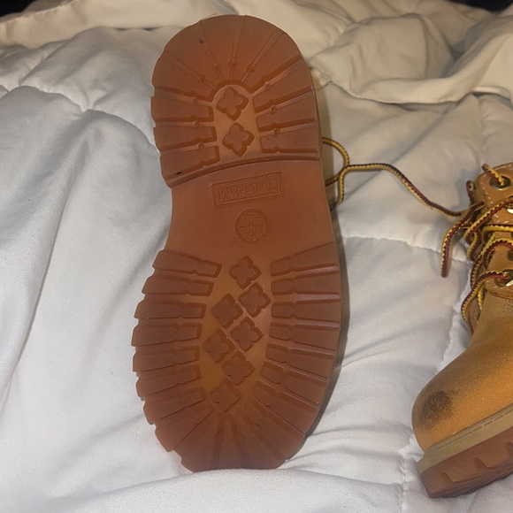 Kids Timberland boots. - Picture 4 of 4